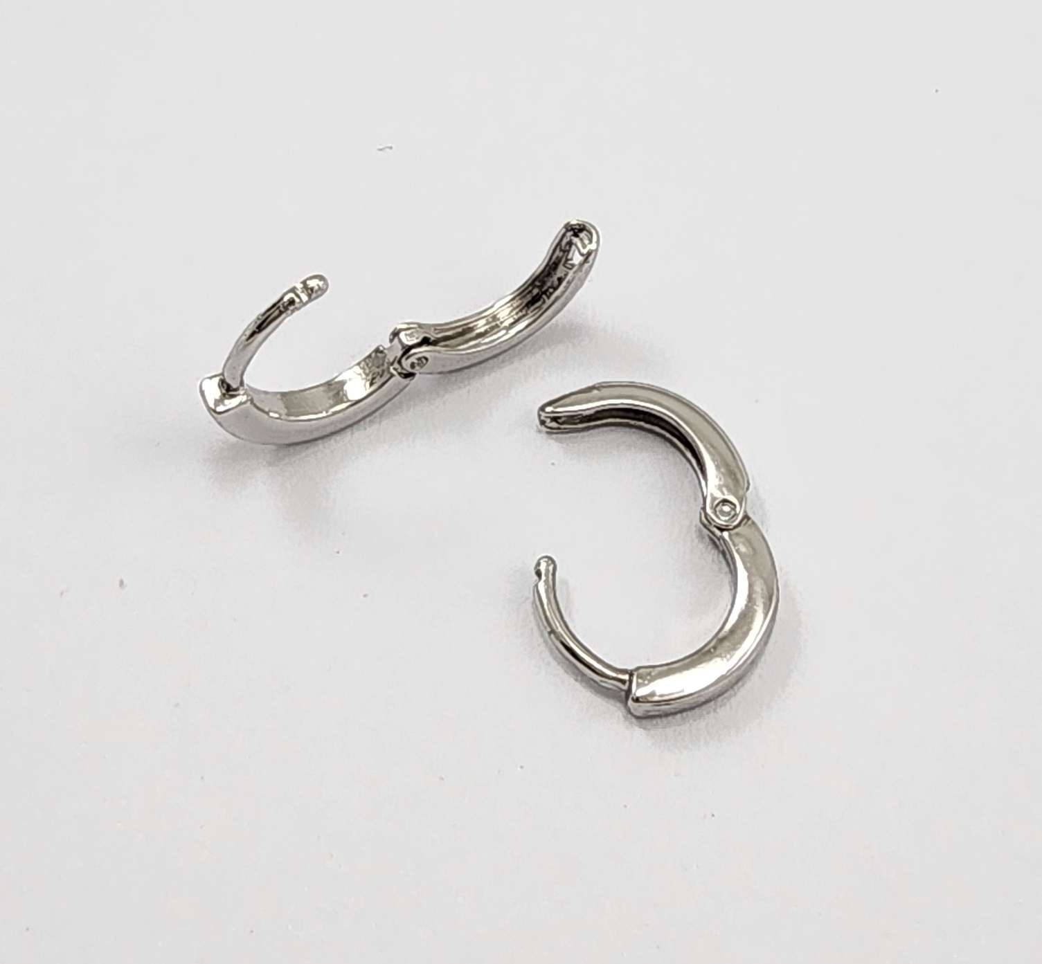 ژوپینگ حلقه ای ساده کوچک 0 - مدل 1 - تصویر 2 ژوپینگ حلقه ای ساده کوچک 0 - مدل 1 - تصویر 2